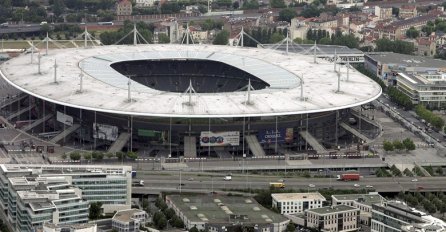 Nakon kontrolisane eksplozije u Parizu pred početak meča Francuska-Island, stadion otvoren