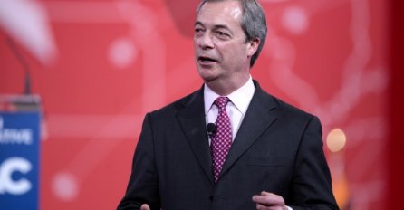 Nigel Farage, najveći zagovornik Brexita, podnio ostavku