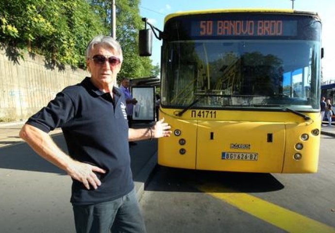 Beograd: Vozač autobusa spasio djevojku da ne skoči sa mosta! 