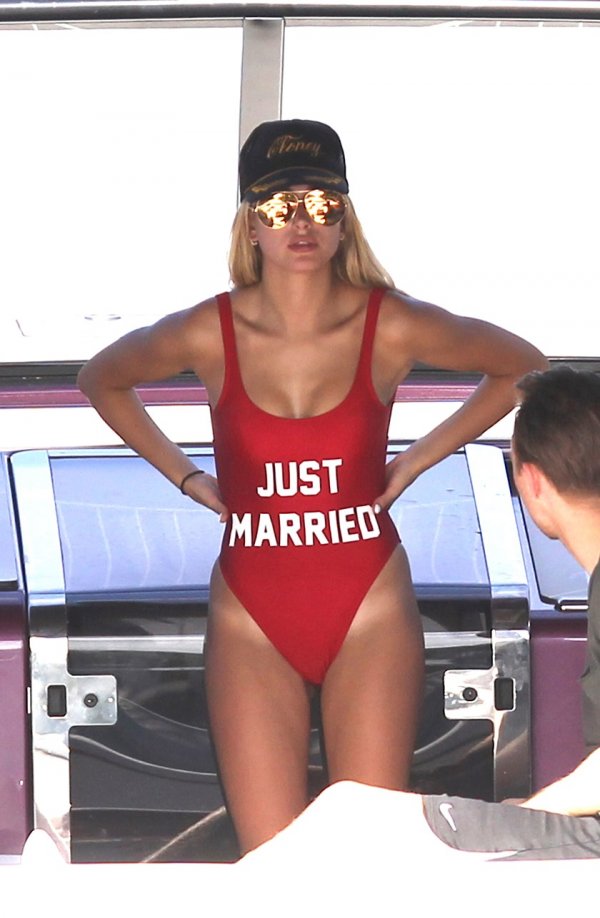 hailey-baldwin-840-472