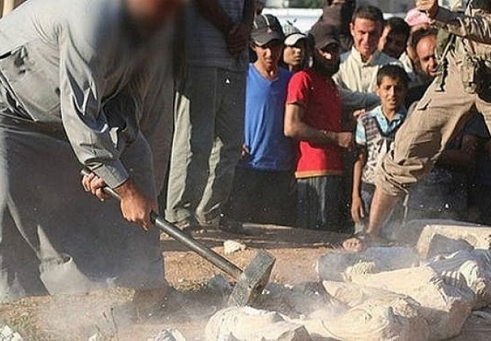 OD DREVNOG GRADA OSTALE SU SAMO RUŠEVINE: ISIL prikazao uništavanje  Palmira (VIDEO) 