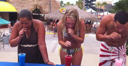 Takmičili su se u ispijanju ledenog soka, a onda se iznenada dogodilo nešto sasvim neočekivano (VIDEO)