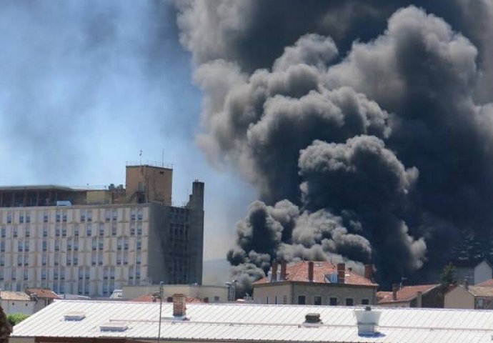 HAOS U FRANCUSKOJ: Eksplozije u bolnici 