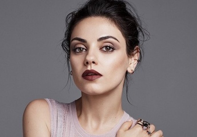  Mila Kunis osvanula na naslovnici časopisa bez make upa