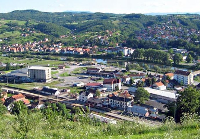 Krajiški gradovi ostaju pusti: Sve masovniji odlazak mladih sa njihovim porodicama