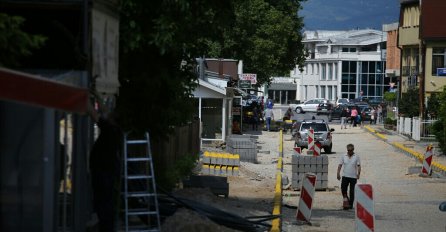 Predizborno vrijeme u Sarajevu: Radovi na cestama, prašina, gužve i nada da će uskoro proći