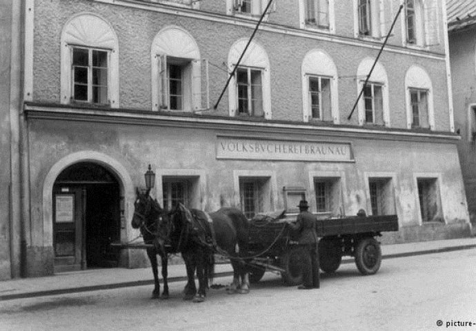 Država želi da sruši rodnu kuću Hitlera