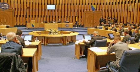 Delegati danas o kontroli prometa oružja 