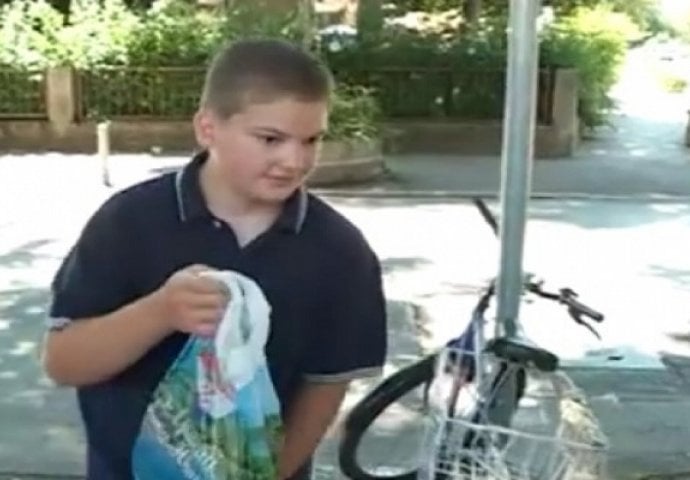 Nikola (14) svako jutro ustaje u 4: Skupljajući flaše hrani svoju porodicu! (VIDEO)