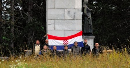 U Donjem Srbu privedeno osam pripadnika A-HSP