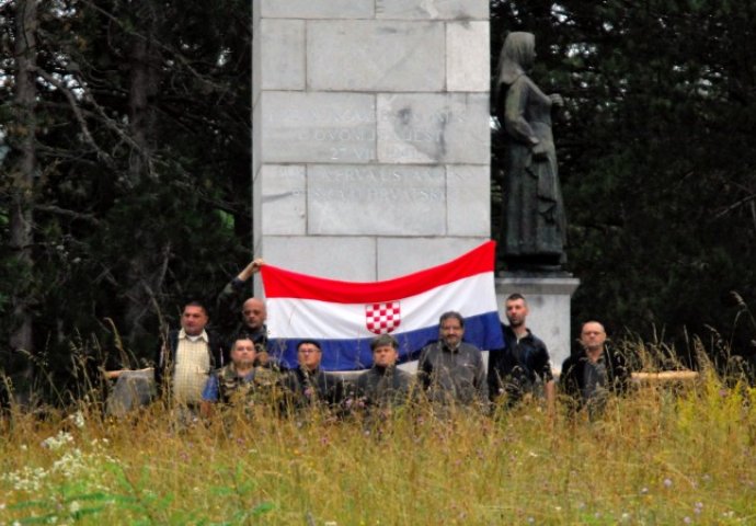 U Donjem Srbu privedeno osam pripadnika A-HSP