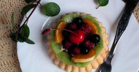 Voćni tart bez pečenja 