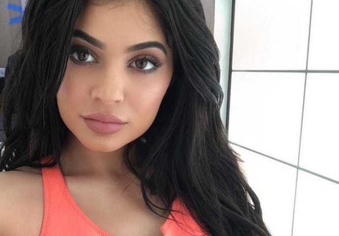 Kylie Jenner otkrila zašto je povećala usne: Za sve je kriv moj tadašnji dečko! (FOTO)