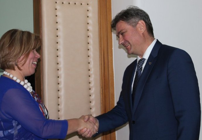 Zvizdić razgovarao s ambasadoricom Francuske u BiH