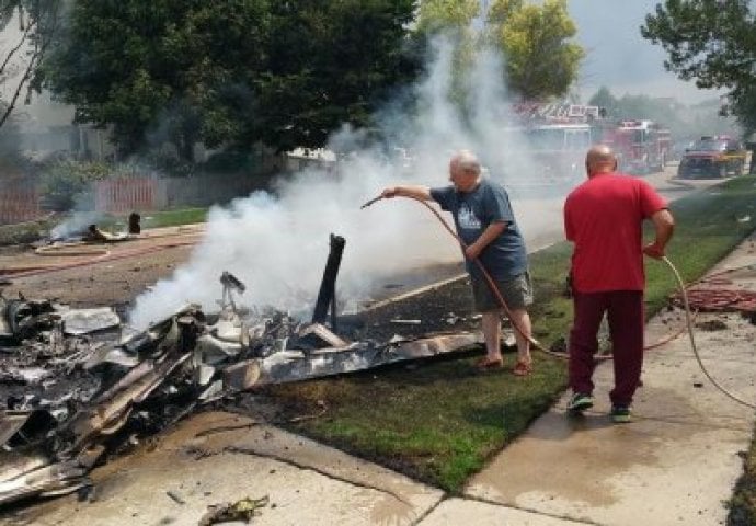 Avion pao na kuću u Illinoisu 