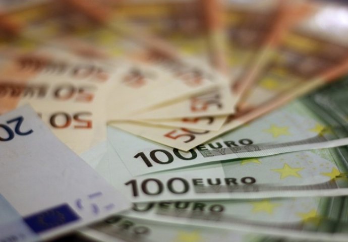 Tomislavgrad: Pronašao 2000 eura i vratio vlasniku