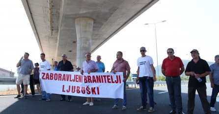 Borci za ponedjeljak najavljuju blokadu svih graničnih prelaza u BiH
