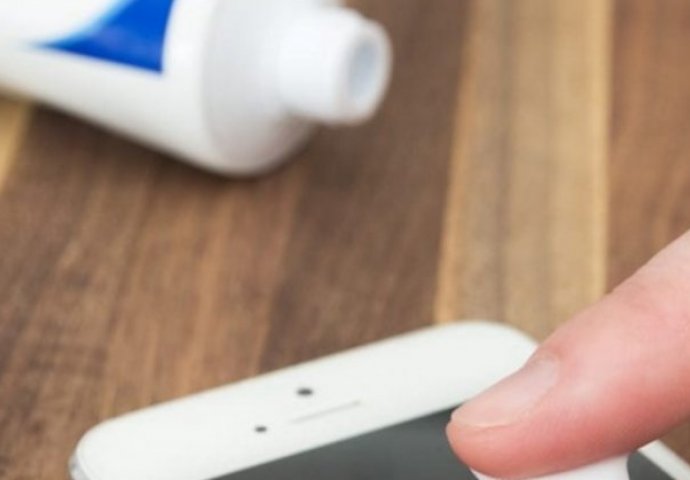 Namazala je zubnu pastu na ruku i pokrila gazom: Razlog je nevjerovatan 