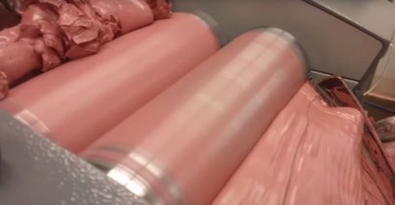 VIDEO: Pogledajte kako izgleda proces stvaranja ruža za usne od samog početka
