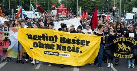 U Berlinu demonstracije protiv Angele Merkel i njene politike primanja izbjeglica