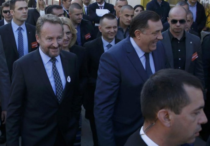 Dodik i Izetbegović na "tajnom" sastanku