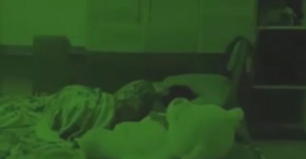 Dijete je mirno spavalo, ali se san odjednom pretvorio u scenu kao iz horor filma (VIDEO) 