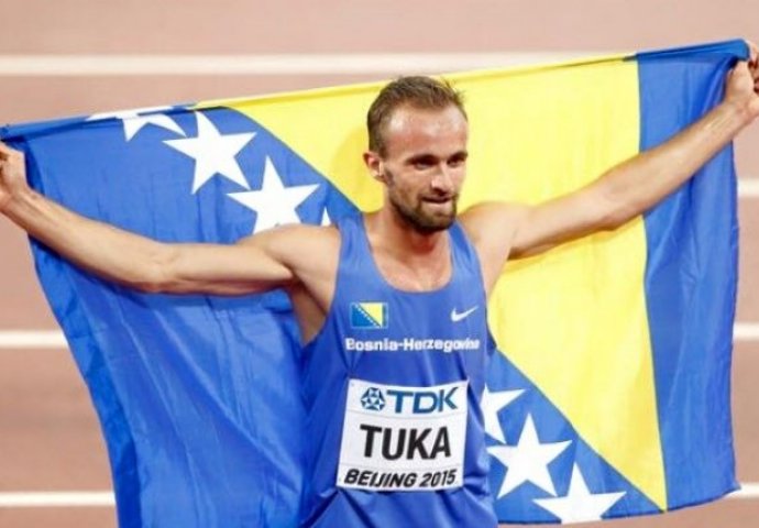 Amel Tuka nosi zastavu BiH na Maracani
