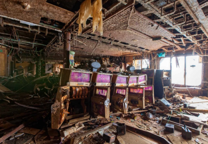 Ovaj brod je godinama bio na dnu okeana: Ono što se nalazi unutra je JEZIVO! 