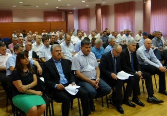 Klub utemeljitelja HDZ BiH: Bošnjaci ne žele dijeliti vlast s Hrvatima u Federaciji BiH