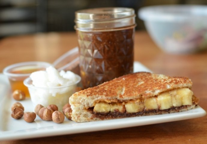 Savršen slatki doručak sa bananom i nutelom 