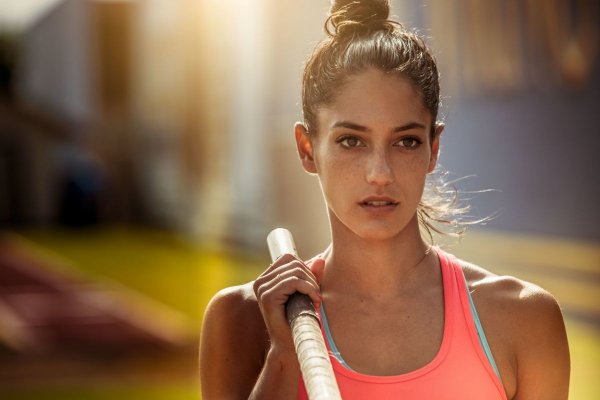 allison-stokke-the-one-x-the-wonder-photoshoot-8