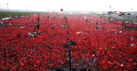 Erdogan: Turski narod je dokazao da je dovoljno moćan