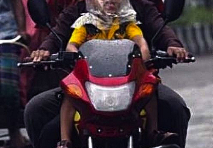 NAJGORI RODITELJI NA SVIJETU: Fotografije koje će vas ostaviti u nevjerici 