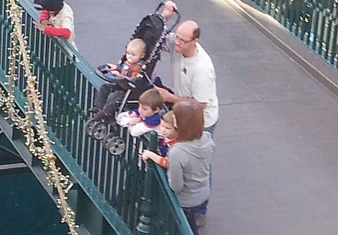 NAJGORI RODITELJI NA SVIJETU: Fotografije koje će vas ostaviti u nevjerici 