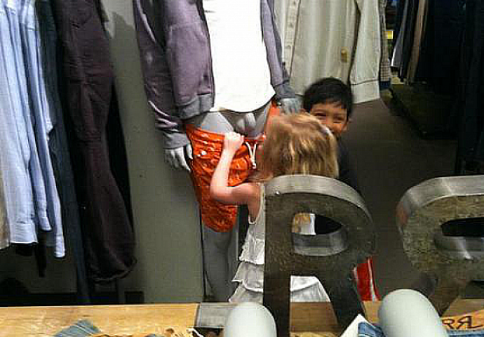 NAJGORI RODITELJI NA SVIJETU: Fotografije koje će vas ostaviti u nevjerici 