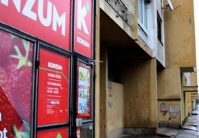 U ulici Envera Šehovića opljačkan ''Konzum''