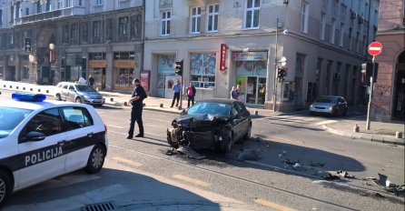 Povrijeđene dvije osobe u saobraćajnoj nesreći