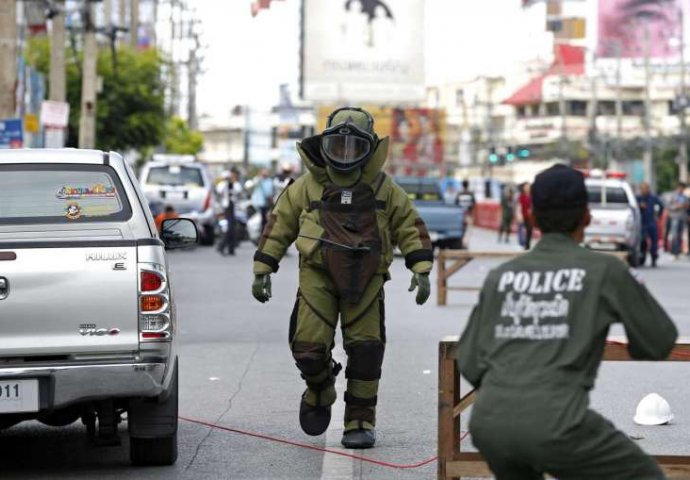 Policija tvrdi da su teroristički napadi na jugu Tajlanda "jasno povezani"
