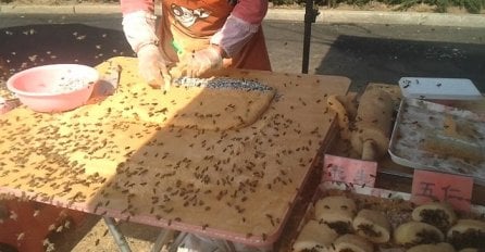 Nećete vjerovati svojim očima kada vidite kako ova kineskinja pravi kolače (VIDEO)