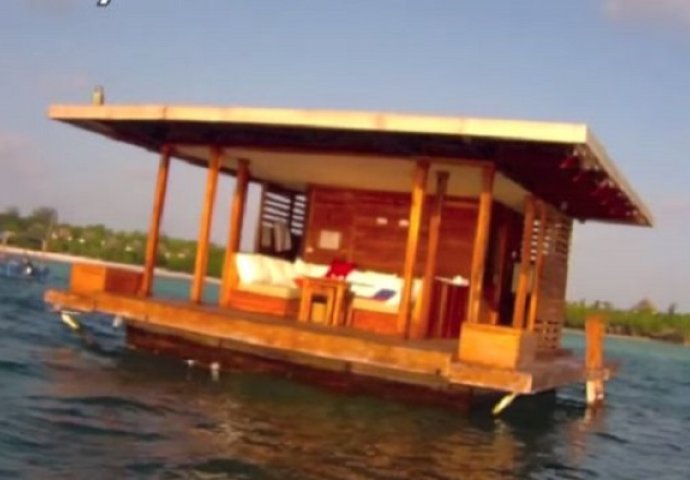 Izgleda kao sasvim obična kuća na vodi, ono što se nalazi ispod nje ostavit će vas bez teksta (VIDEO)