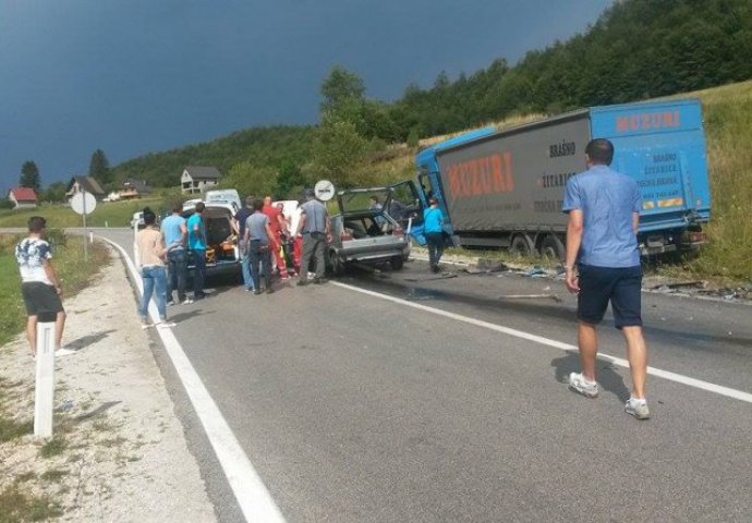 Dvije osobe poginule u saobraćajnoj nesreći kod Bugojna 