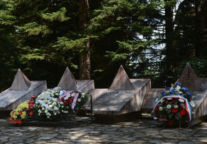 Obilježena 21. godišnjica pogibije američkih diplomata i francuskog vojnika
