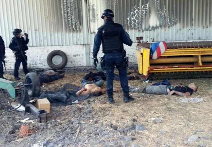 Meksiko: Pobili 22 osobe pa podmetnuli oružje da izgleda kao obračun
