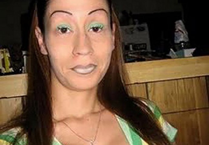 Smijeh do suza: Žene sa stvarno zbunjujućim obrvama