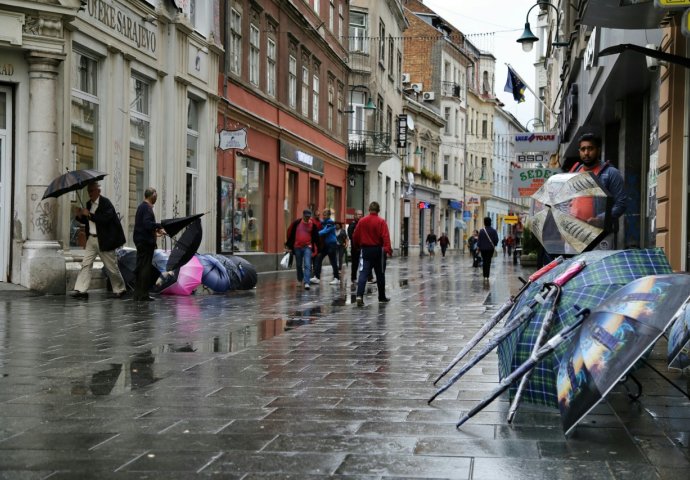 Jesen nam stiže prije vremena: Kiša, pljuskovi i grmljavina [FOTO]