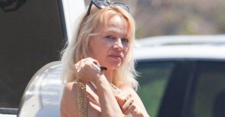 Pamela Anderson neprepoznatljiva: Šta je uradila od sebe? (FOTO)