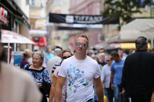 thumbnail-img-7185-resized-1024