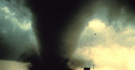 Tornado u Indiani razorio brojne kuće, hiljade stanovnika bez struje