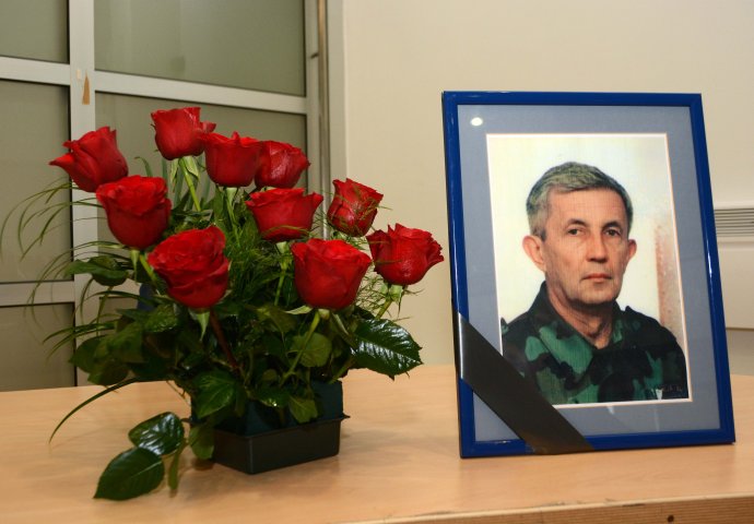 Opraštanje od generala Stjepana Šibera, jednog od najvećih patriota BiH (FOTO)