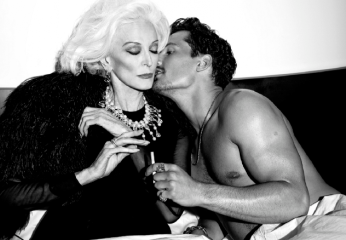 Ima čak 85 godina a kad zakorači na modnu pistu, publika zanijemi (VIDEO)